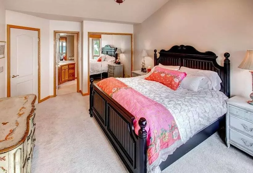 Lavish Charlevoix Home On Lake Michigan, Fire Pit