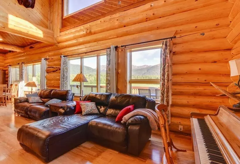 Legacy Mountain Lodge On 40 Acre Ranch W/ Views!