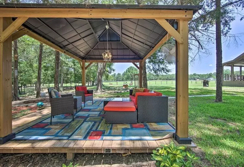 Little Lucky Star  W/ Pond, Boat & Pasture View!