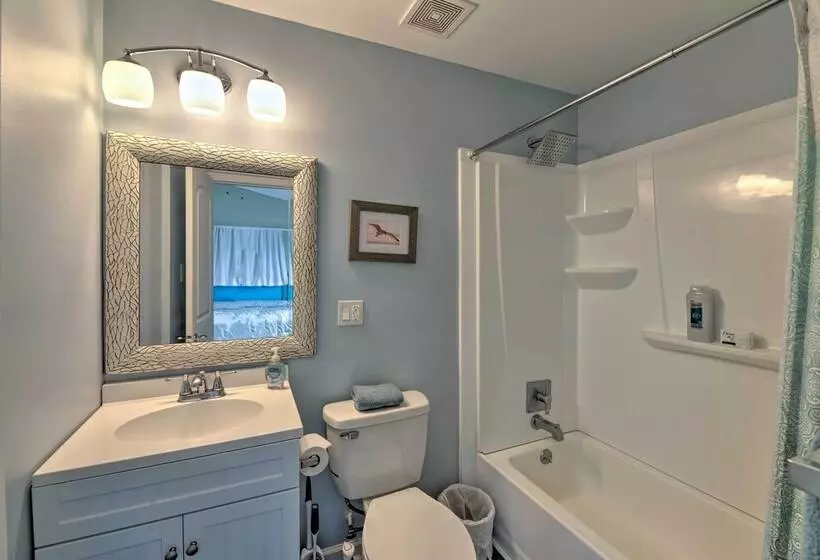 Luxe  Cozy Crab Shack  W/ Porch In Indian Beach!