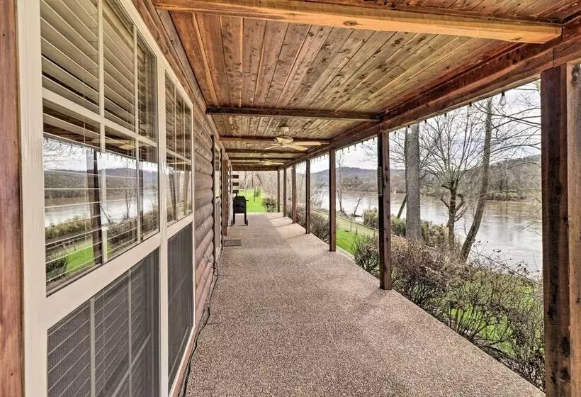 Marfly Retreat    Remote White River Getaway!