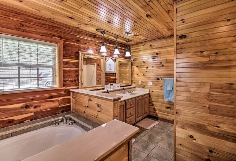 Marfly Retreat    Remote White River Getaway!