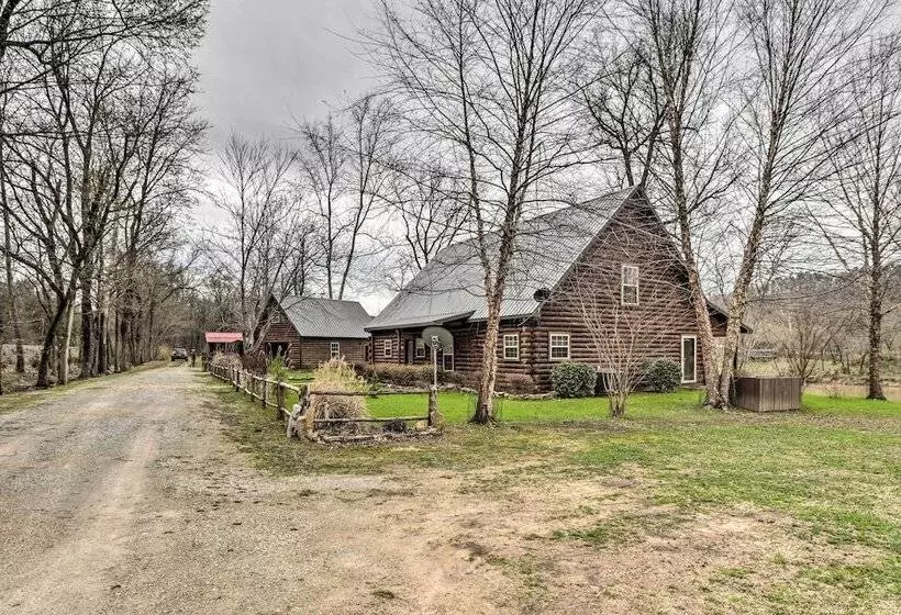 Marfly Retreat    Remote White River Getaway!