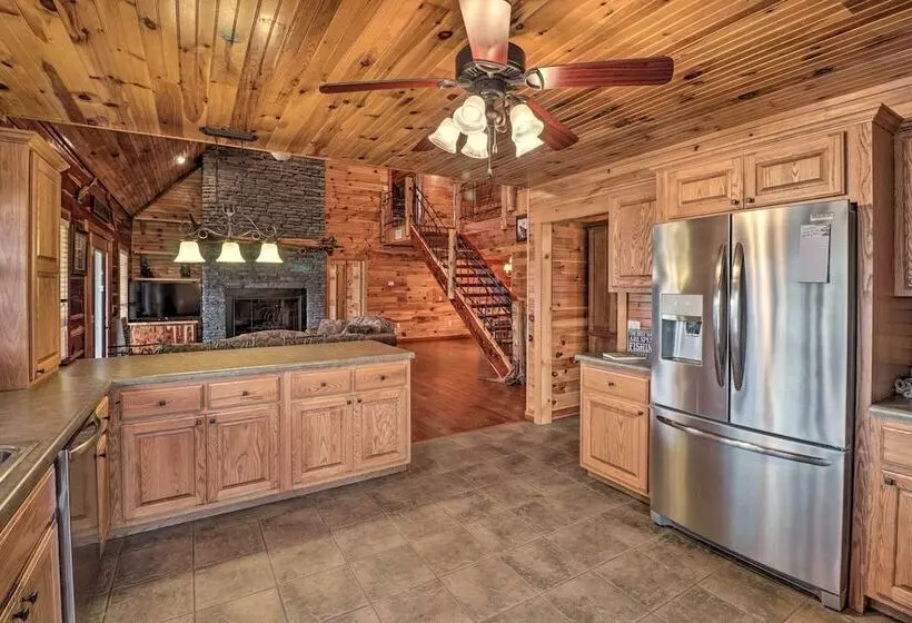 Marfly Retreat    Remote White River Getaway!