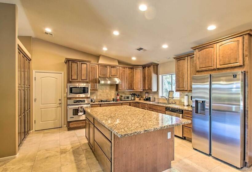 Mesa Home W/ Private Yard & Pool: 2 Mi To Downtown