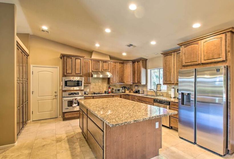 Mesa Home W/ Private Yard & Pool: 2 Mi To Downtown