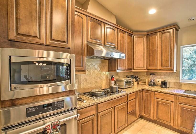 Mesa Home W/ Private Yard & Pool: 2 Mi To Downtown