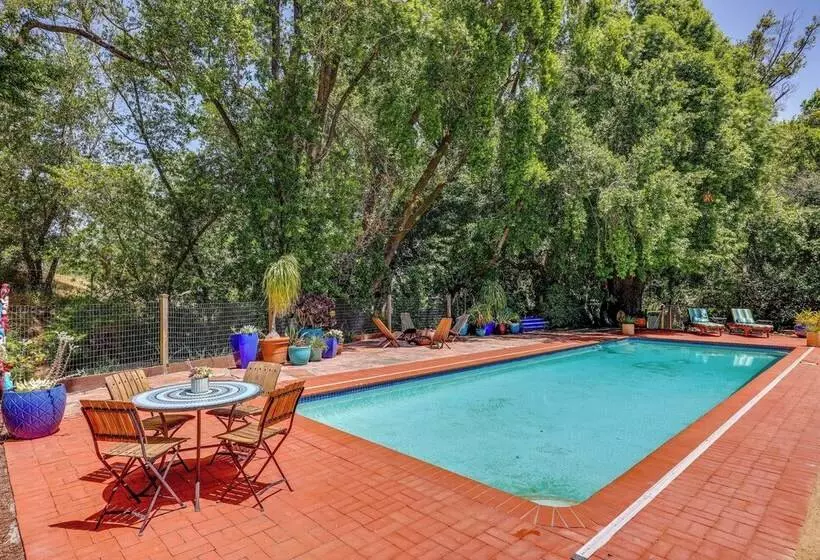 Novato Getaway: Pool, Hot Tub, Near Sf Bay!