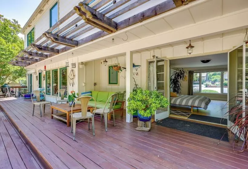 Novato Getaway: Pool, Hot Tub, Near Sf Bay!