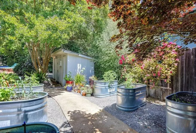 Novato Getaway: Pool, Hot Tub, Near Sf Bay!