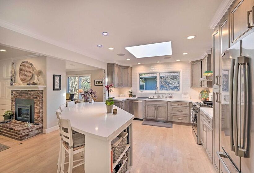 Novato Getaway: Pool, Hot Tub, Near Sf Bay!