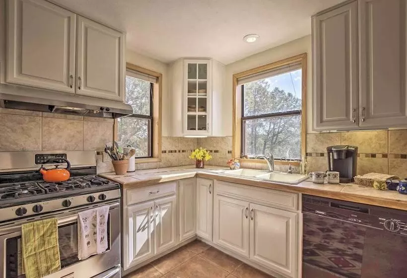 Artist S Retreat W/ Pecos National Park Views!