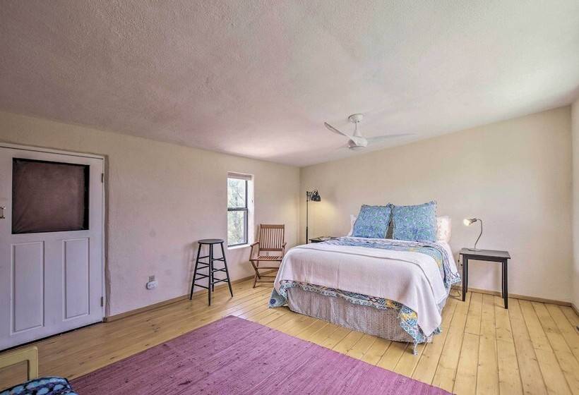 Artist S Retreat W/ Pecos National Park Views!