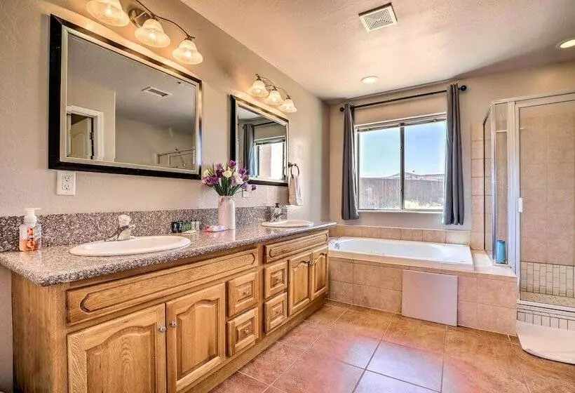 Pet Friendly Page Adobe ~ 3 Mi To Lake Powell!