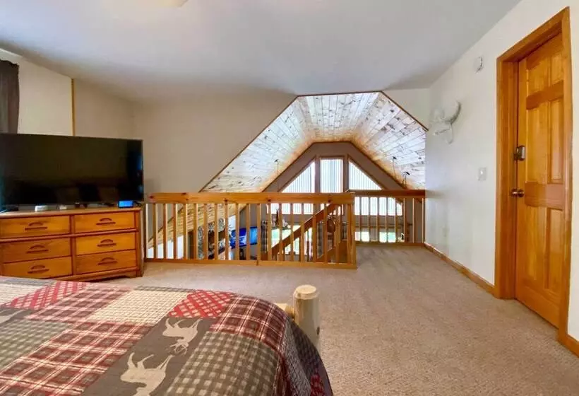 Picturesque Murphy Cabin W/ Fire Pit & Views!