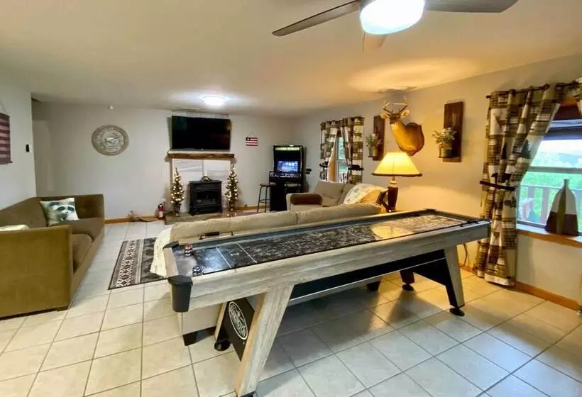 Picturesque Murphy Cabin W/ Fire Pit & Views!