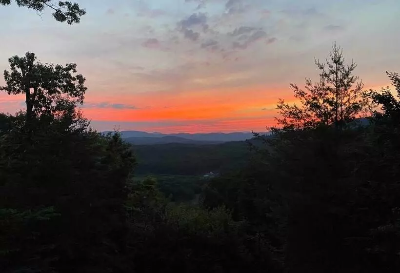 Picturesque Murphy Cabin W/ Fire Pit & Views!