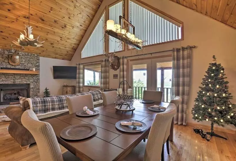 Picturesque Murphy Cabin W/ Fire Pit & Views!