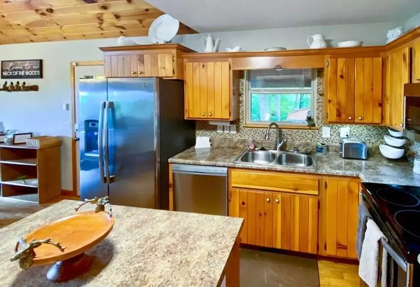 Picturesque Murphy Cabin W/ Fire Pit & Views!