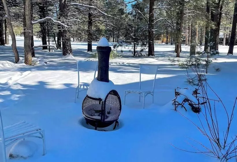 Pinetop Golf Course Home: Furnished Deck & Views!
