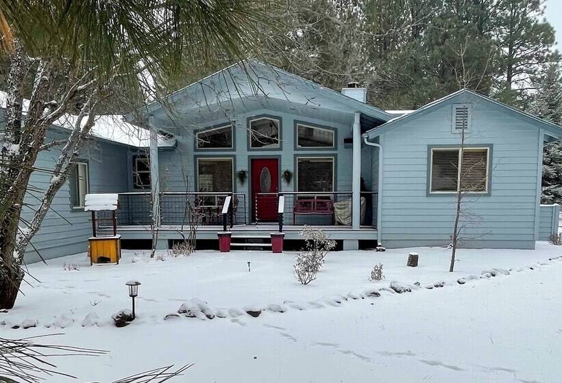 Pinetop Golf Course Home: Furnished Deck & Views!