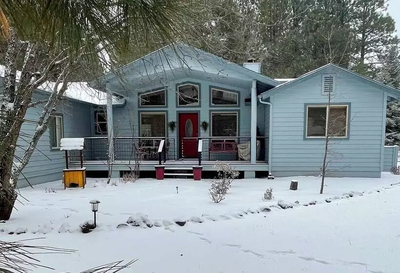 Pinetop Golf Course Home: Furnished Deck & Views!