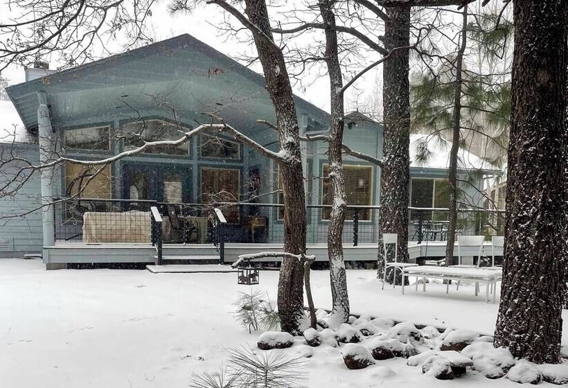 Pinetop Golf Course Home: Furnished Deck & Views!