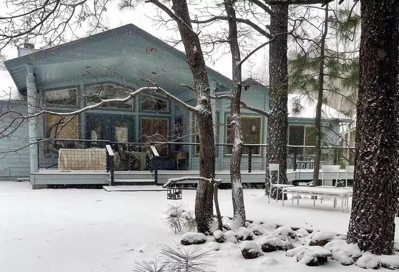 Pinetop Golf Course Home: Furnished Deck & Views!