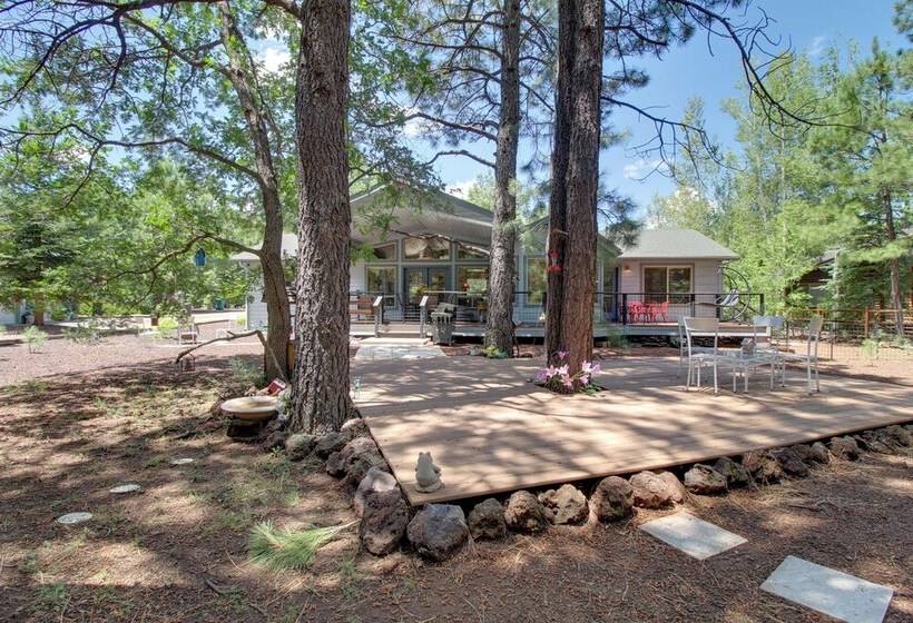 Pinetop Golf Course Home: Furnished Deck & Views!