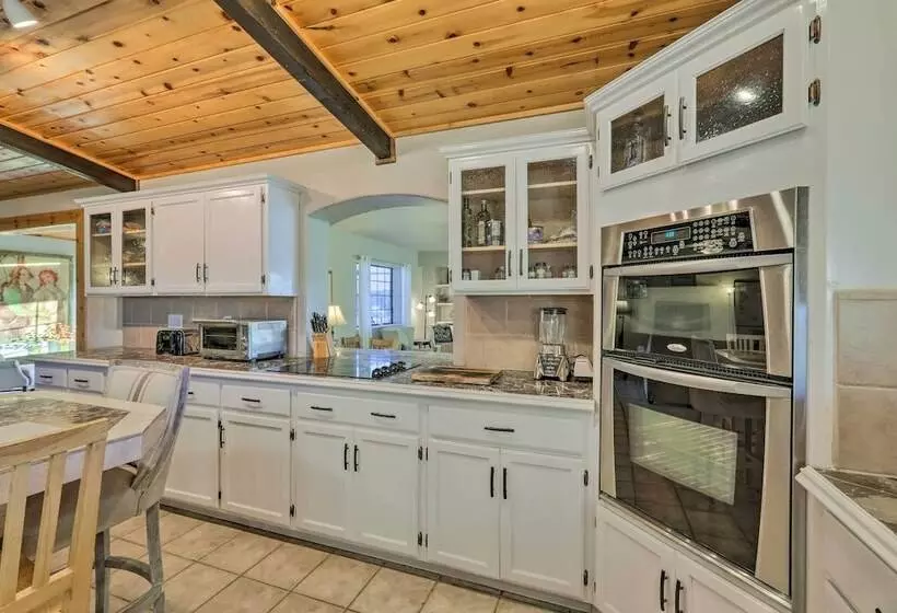 Pet Friendly Prescott Home On 3 Acres W/ Sunroom