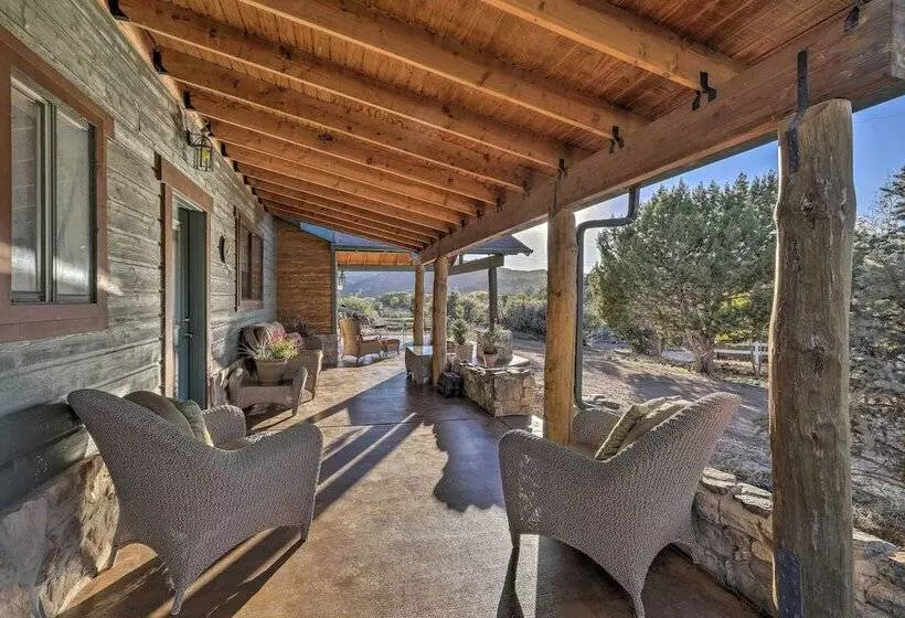 Pet Friendly Prescott Home On 3 Acres W/ Sunroom