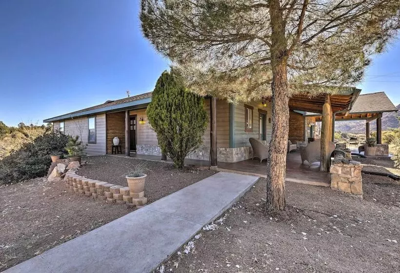 Pet Friendly Prescott Home On 3 Acres W/ Sunroom
