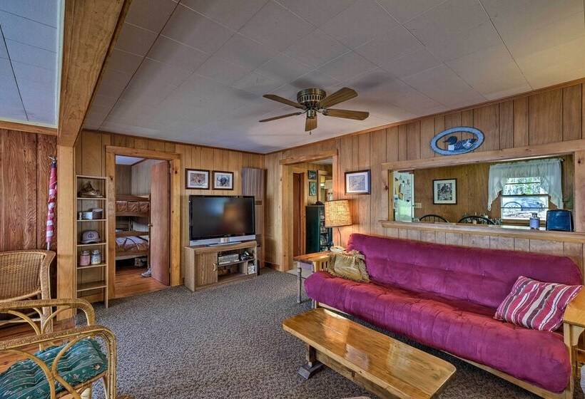 Quaint Cottage With Dock On Annabessacook Lake!