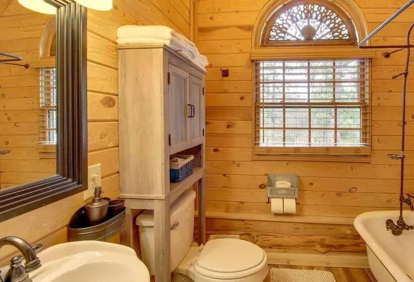 Lakeside Cabin On 2 Acres W/ Fire Pit + Hot Tub!