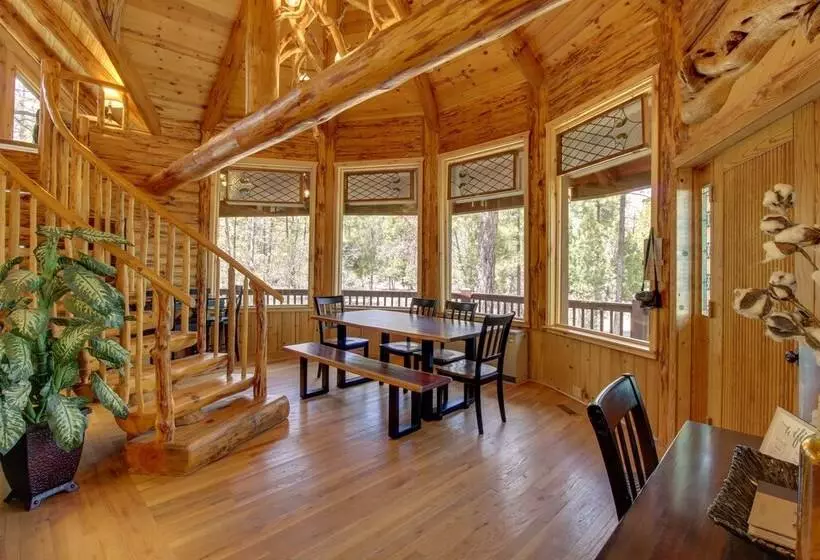 Lakeside Cabin On 2 Acres W/ Fire Pit + Hot Tub!