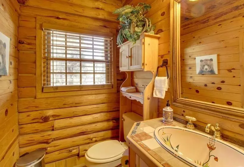 Lakeside Cabin On 2 Acres W/ Fire Pit + Hot Tub!