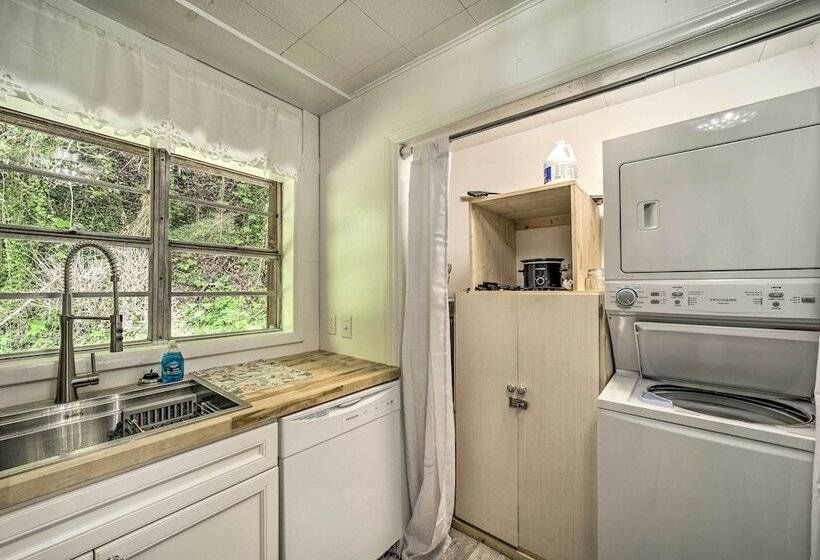 Serene Smoky Mountain Home W/ Grill & Patio!