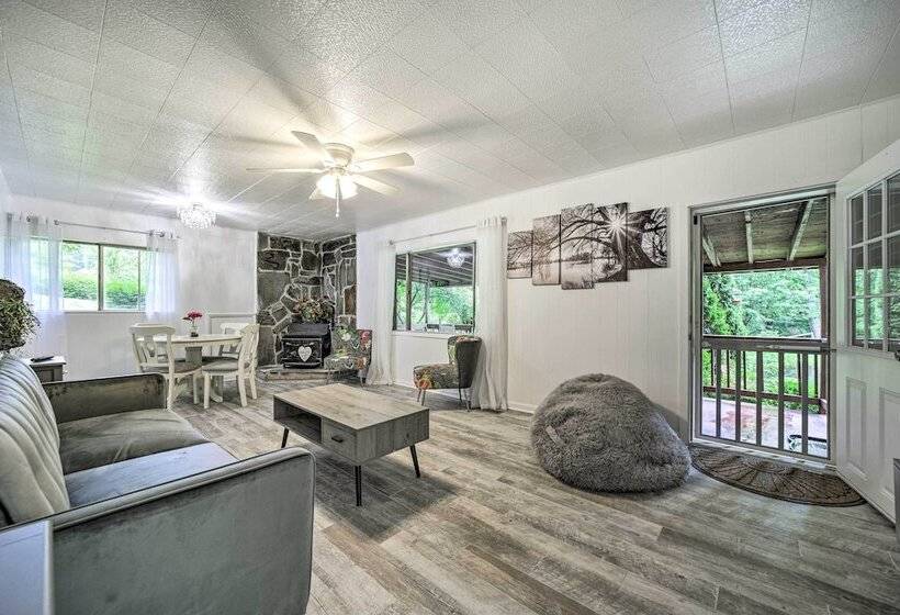Serene Smoky Mountain Home W/ Grill & Patio!