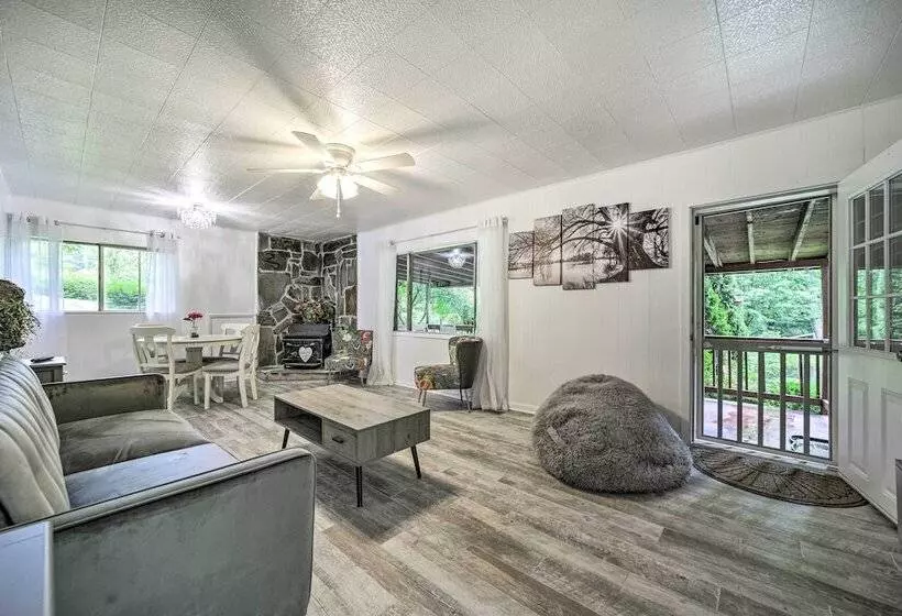 Serene Smoky Mountain Home W/ Grill & Patio!