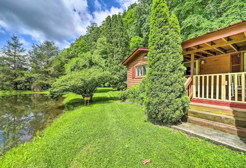 Serene Smoky Mountain Home W/ Grill & Patio!