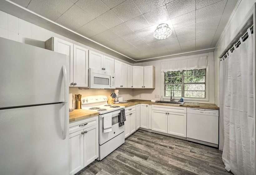 Serene Smoky Mountain Home W/ Grill & Patio!