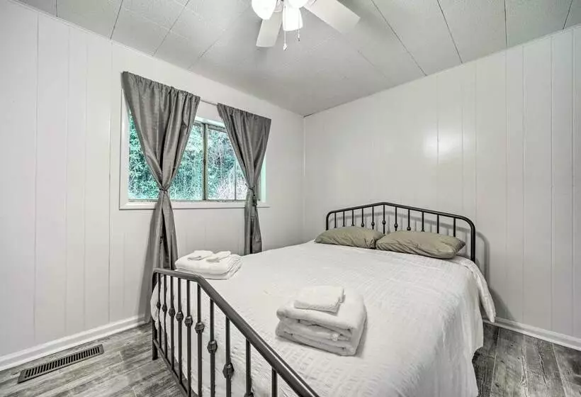 Serene Smoky Mountain Home W/ Grill & Patio!