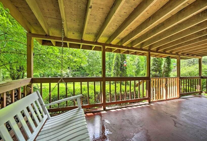 Serene Smoky Mountain Home W/ Grill & Patio!