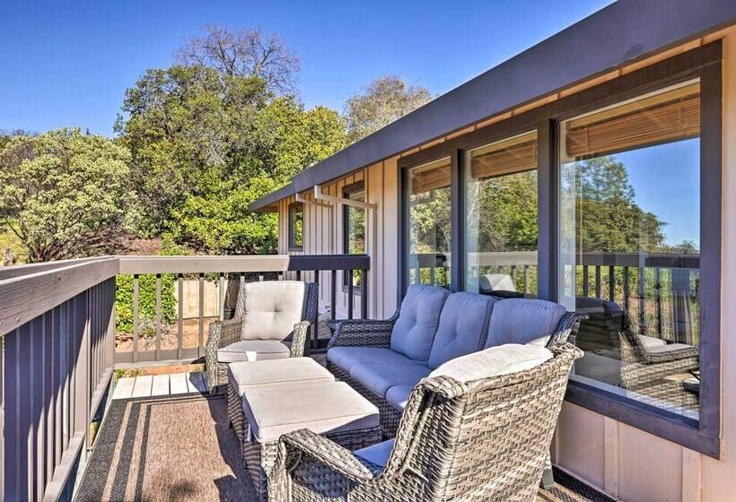 Garden, Balcony & Scenic View: Sonora Hideaway!