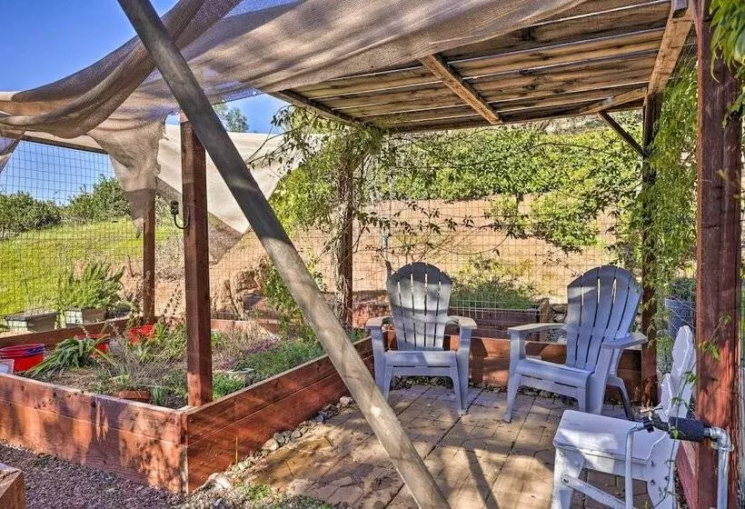 Garden, Balcony & Scenic View: Sonora Hideaway!