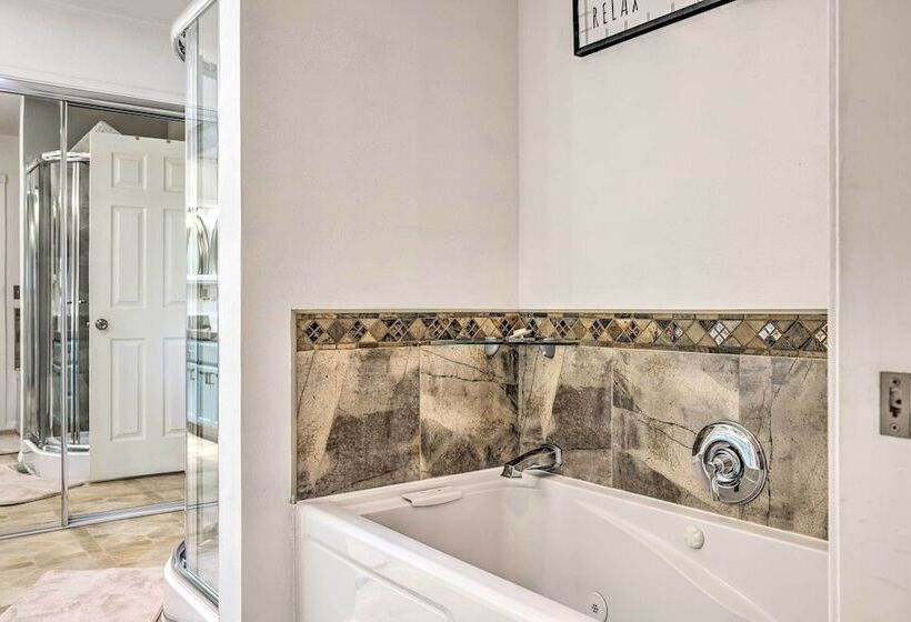 Garden, Balcony & Scenic View: Sonora Hideaway!