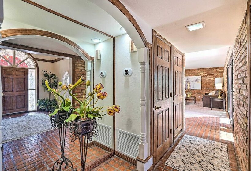 Spacious Arizona Home, 6 Mi To Old Town Scottsdale