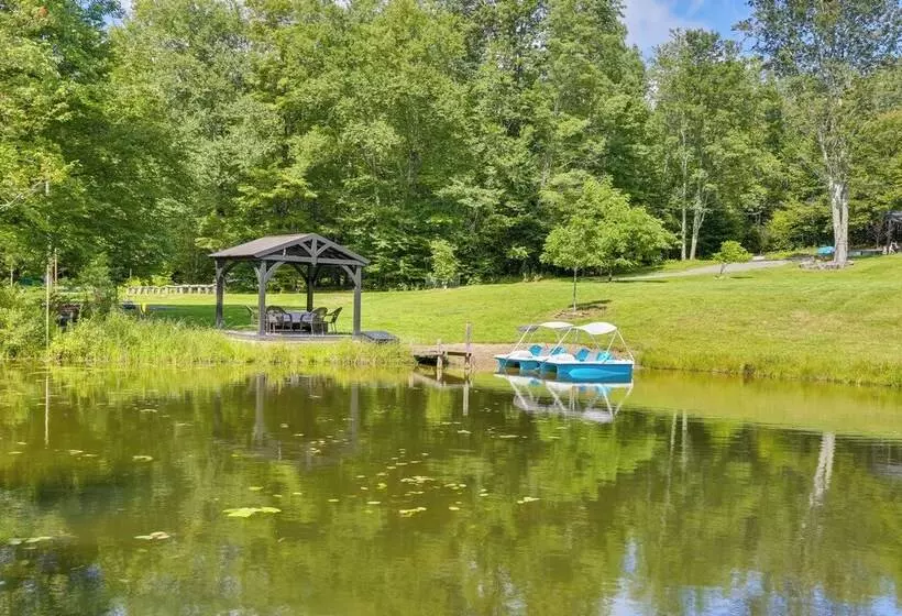 Spacious Ellenville Home W/ Pool & Game Room!