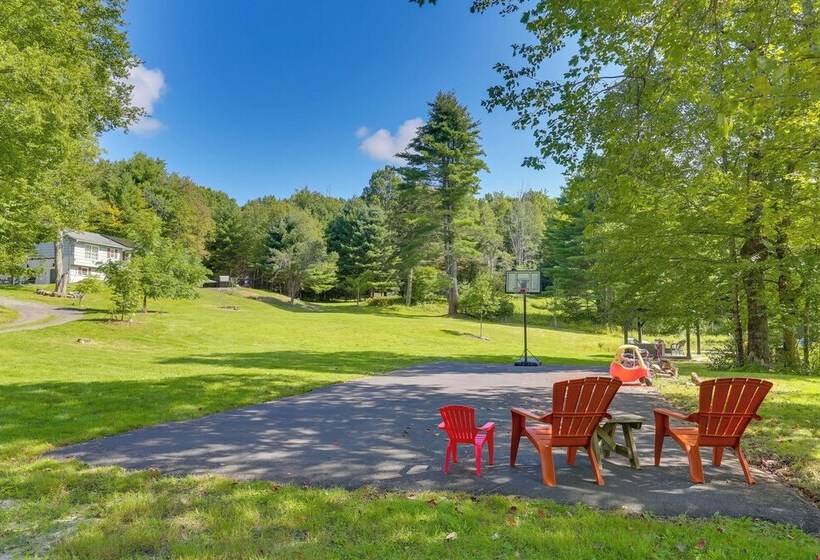 Spacious Ellenville Home W/ Pool & Game Room!