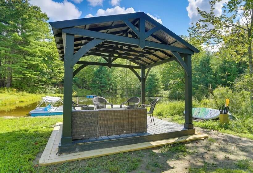 Spacious Ellenville Home W/ Pool & Game Room!